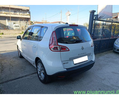 RENAULT Scénic 3ª serie 1.5 DCI x-mode Bose Berlina