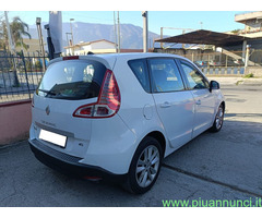 RENAULT Scénic 3ª serie 1.5 DCI x-mode Bose Berlina