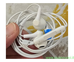 Apple Earpods compatibili con connettore lightning