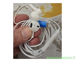 Apple Earpods compatibili con connettore lightning