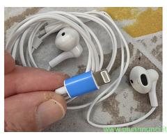 Apple Earpods compatibili con connettore lightning