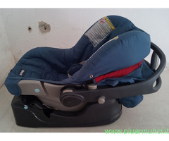 Seggiolino Ovetto auto Chicco da 0 a 13 kg.