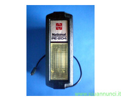 Flash verticale marca National Mod. PE-204