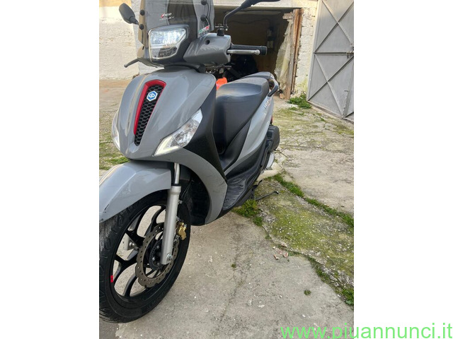 PIAGGIO Medley Piaggio Medley 125 benzina Cat B  Scooter - 1