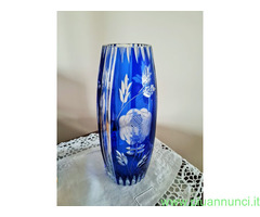 Vaso stile  Liberty in cristallo blu cobalto di  B