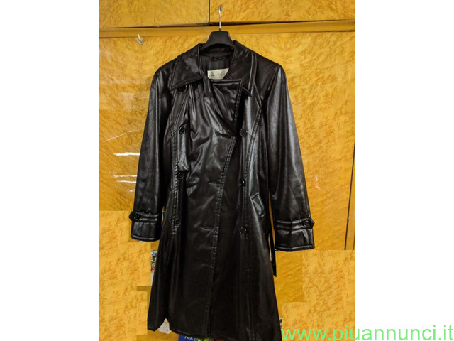 Vendo CAPPOTTO  da donna, nero, cerato - 1